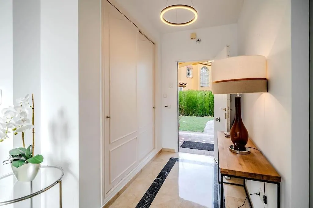Cozy Villa In Marbella-Estepona 0*, Estepona