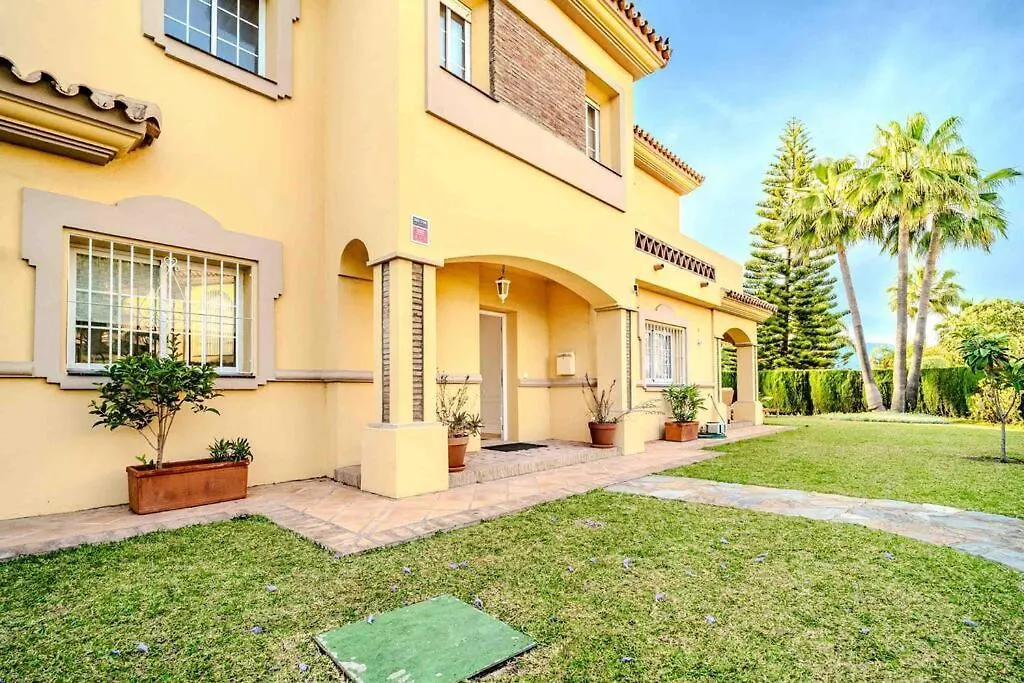 Cozy Villa In Marbella-Estepona