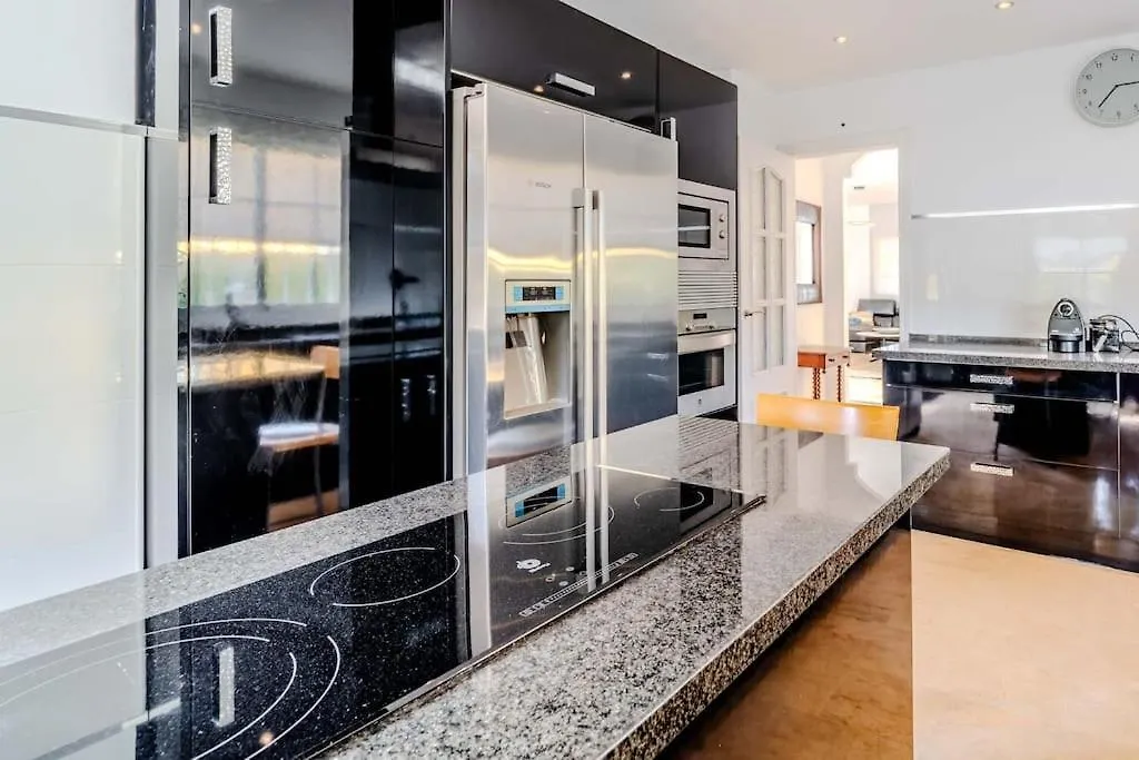 Cozy Villa In Marbella-Estepona Spain