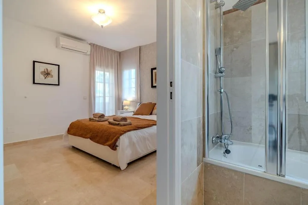 Cozy Villa In Marbella-Estepona