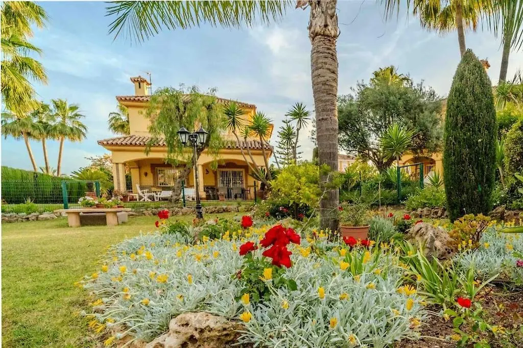 Cozy Villa In Marbella-Estepona